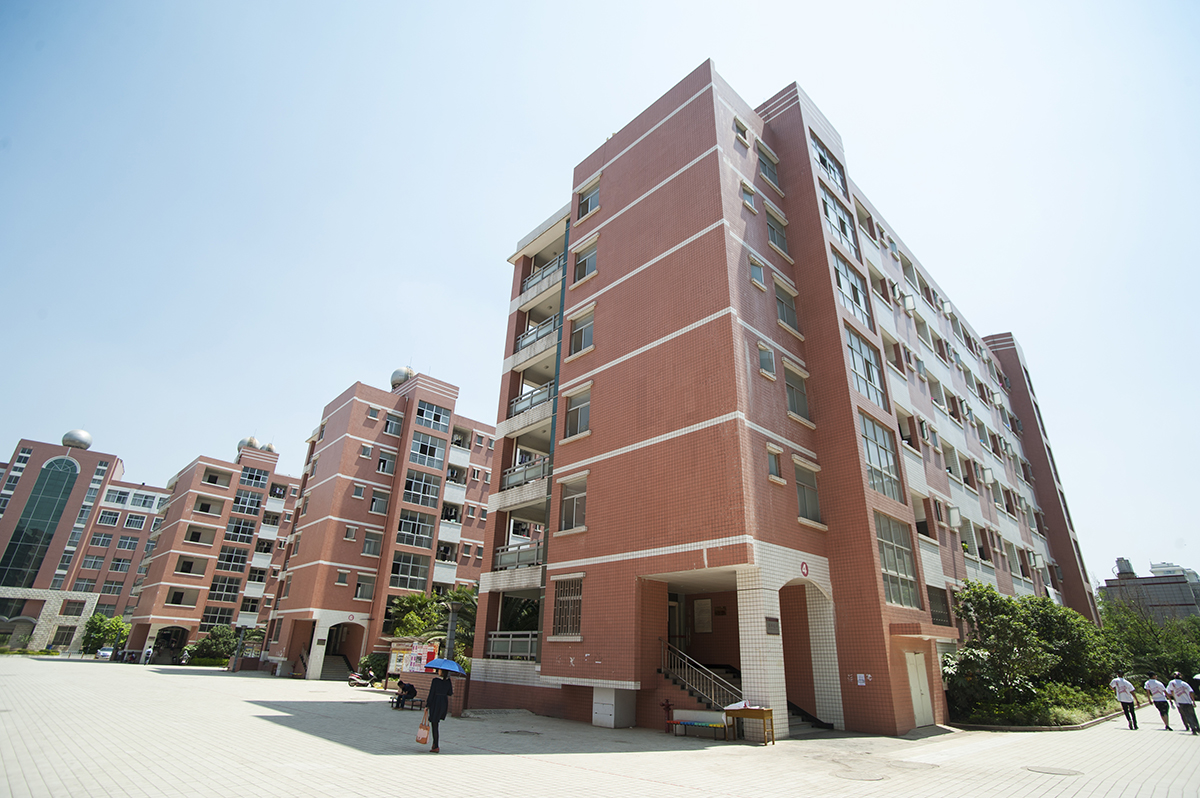 云南財(cái)貿(mào)學(xué)院世貿(mào)學(xué)生公寓